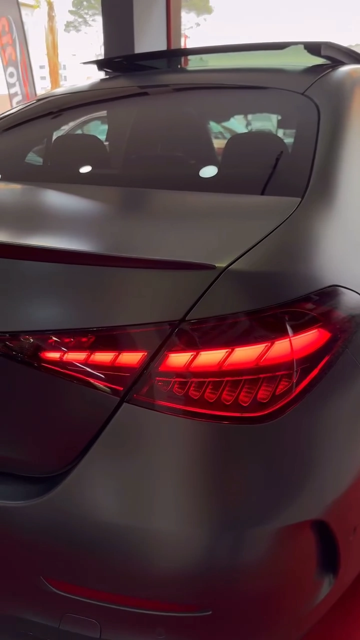 video-mercedes-diesel-mercedes-class-c-220-cdi-amg-amg-05740