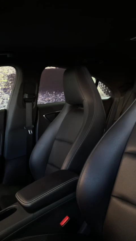video-classe-cla-2018-voiture-d-occasion-mercedes-benz-automobile-06237