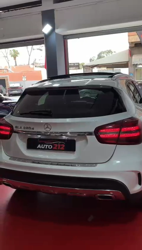 video-mercedes-classe-gla-2019-voiture-d-occasion-amg-line-plus-06265