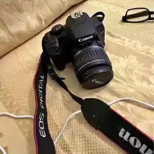 images-camera-canon-06340
