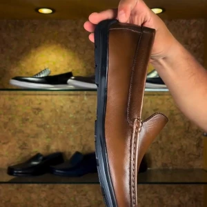video-chaussures-classique-10555